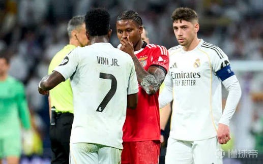 球报：维尼修斯建议在通道换球衣，卡布拉尔思考后放弃交换