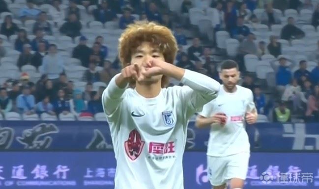 媒体人：申花想买吕焯毅英博不卖，英博想租谢鹏飞申花不租