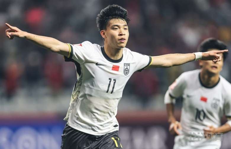 安布罗西尼：王钰栋留在中超踢球是正确选择 他需要积累更多经验