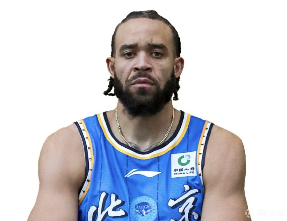  许利民：明显感觉麦基首秀中有些不适应，希望他成为队内领袖