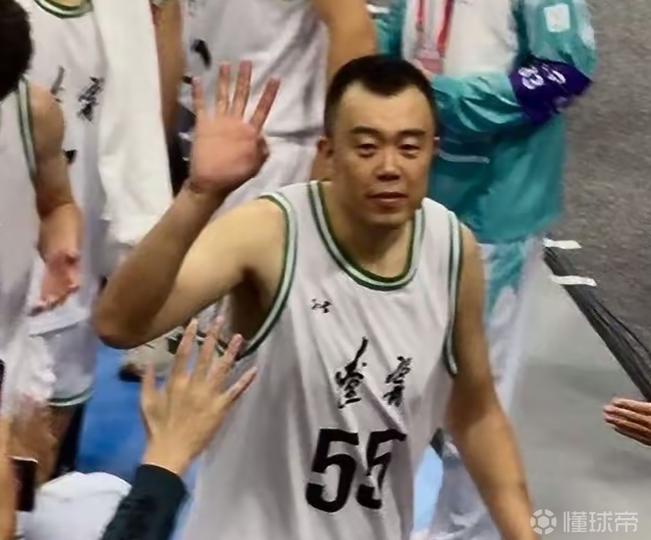  辽宁日报：原辽篮队长韩德君有望加入“东北超”沈阳队