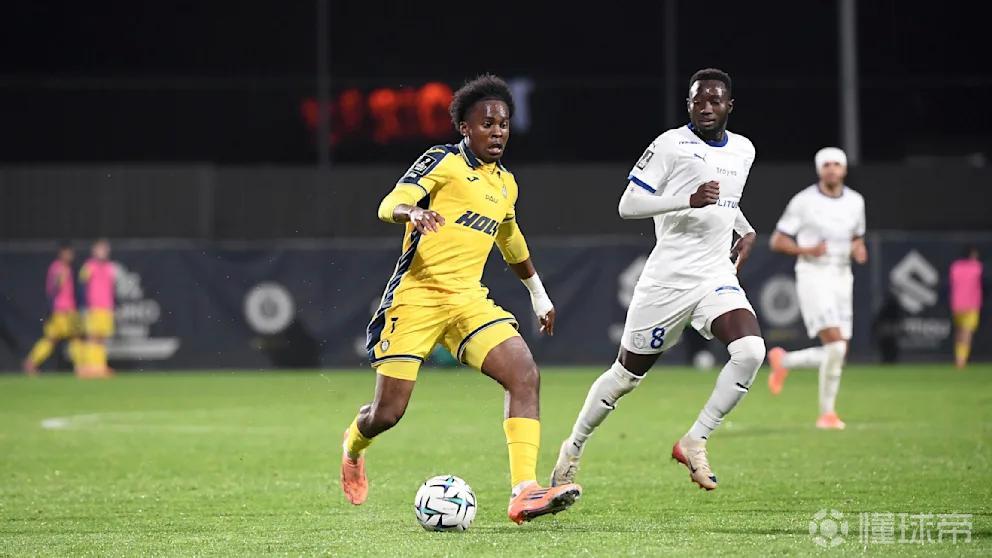  法尔克：拜仁有意法国18岁前锋拉扬-梅西，后者目前在沙特踢球