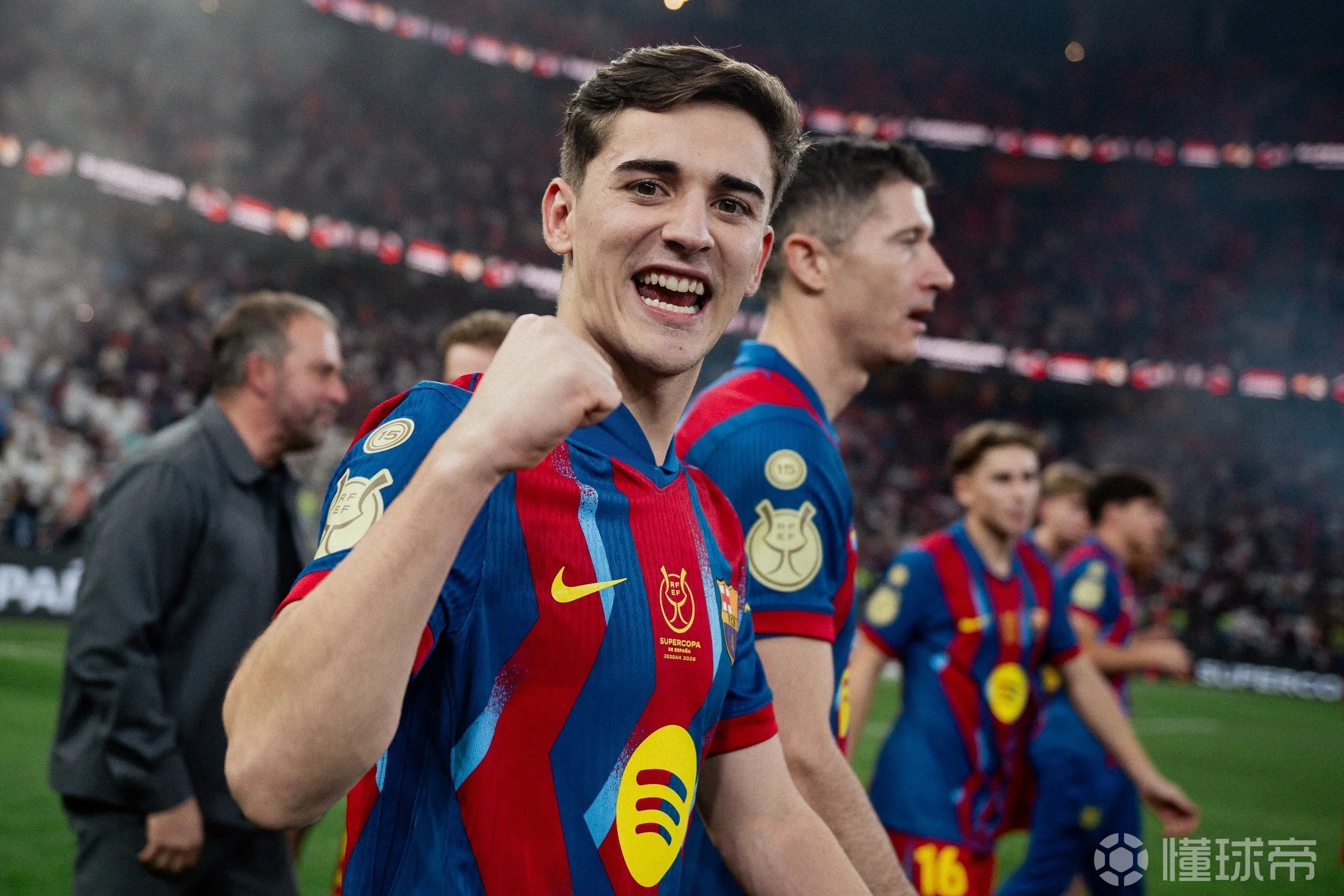  巴萨官方：加维获得队医出战许可，入选巴萨战塞维大名单