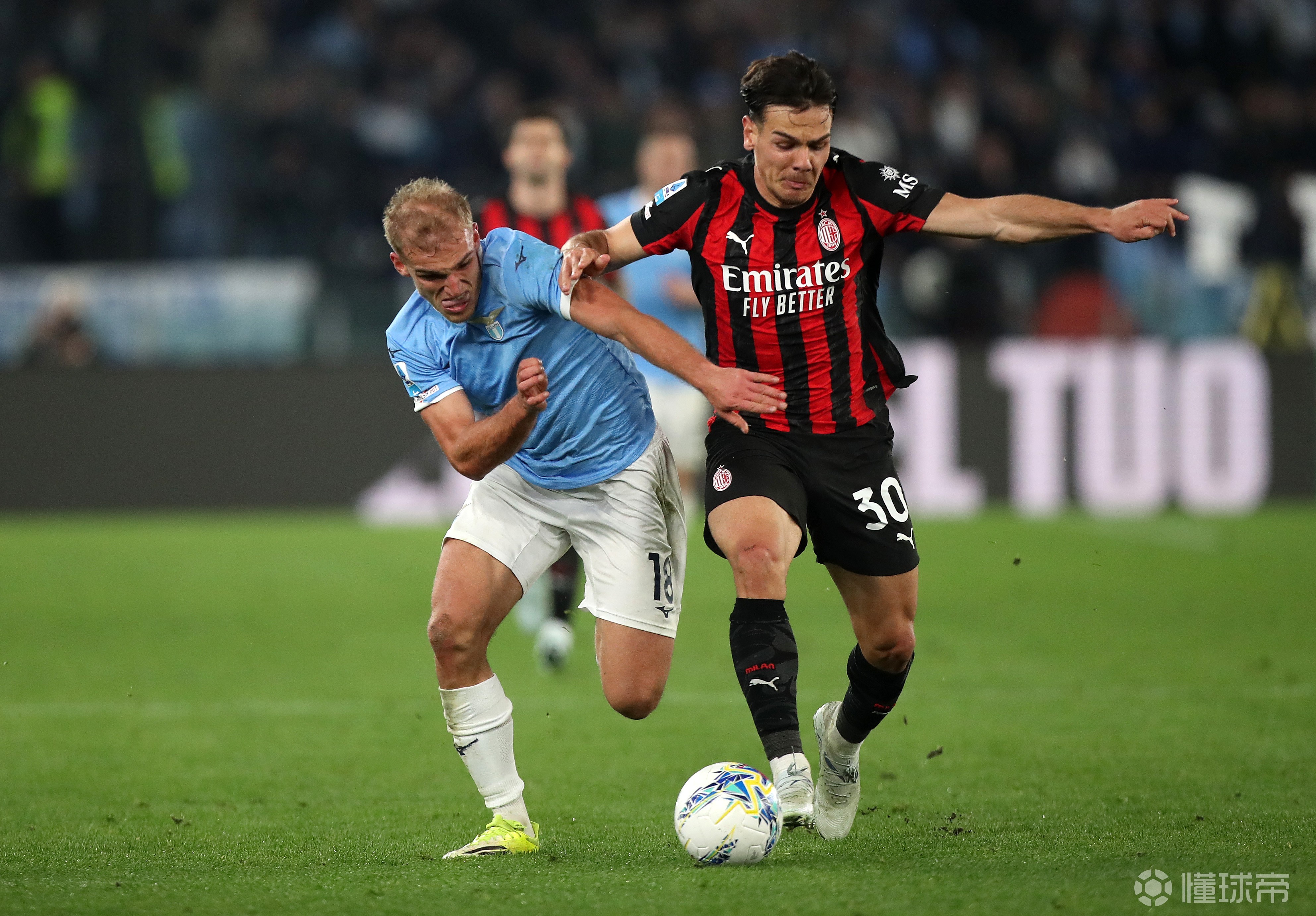 此前9胜5平，米兰不敌拉齐奥后联赛14场客场不败被终结