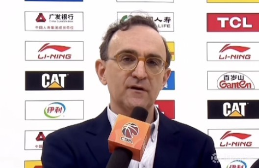 乌戈：上半场防守不好失误太多，之后我们打出了想要的节奏