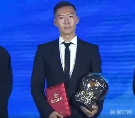 吴曦：我希望年轻球员20岁就能爆发；不断前插助攻是我的风格