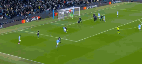 第41分钟，多库精彩过人助攻哈兰德破门，曼城总比分1-4皇马