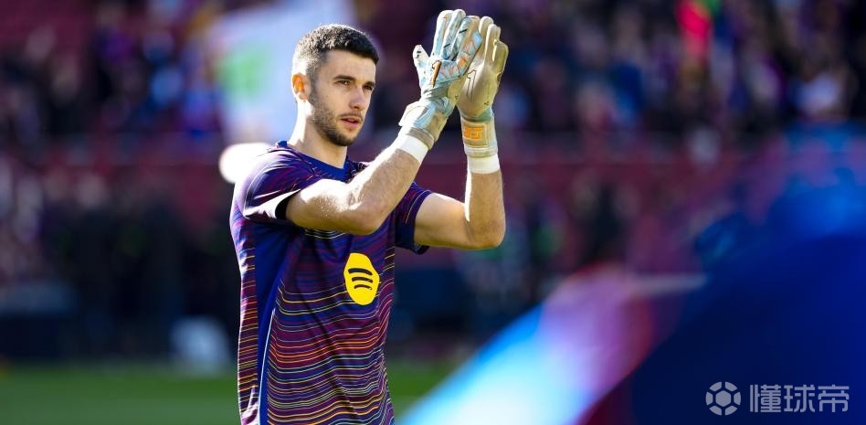 世体：巴萨南看台新增“霍安-加西亚出自拉玛西亚”的助威曲