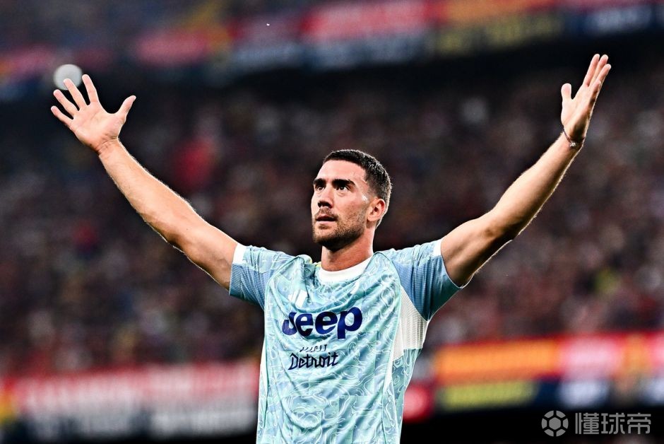 意媒：DV9可能年薪600万欧续约1年或2年，签字费300万或500万