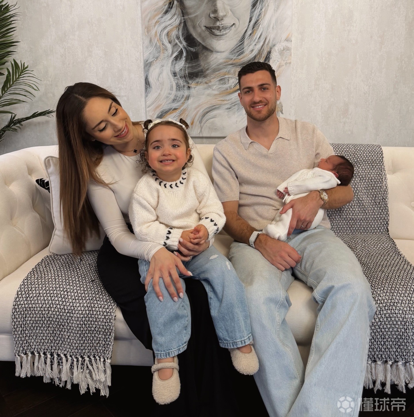 恭喜，达洛特宣布儿子出生，目前他和妻子育有一儿一女