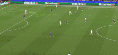 第72分钟，拉菲尼亚推射完成双响，巴萨7-2领先纽卡！