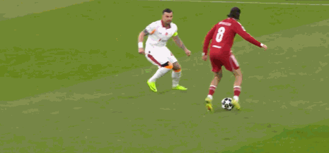 半场：利物浦1-0加拉塔萨雷，索博破门，萨拉赫失点+失单刀