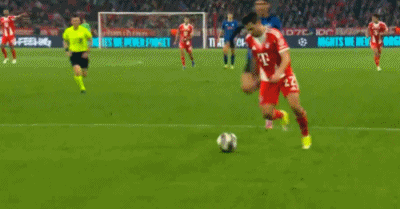 半场战报：拜仁1-0亚特兰大，凯恩点射破门，格雷罗屡造险