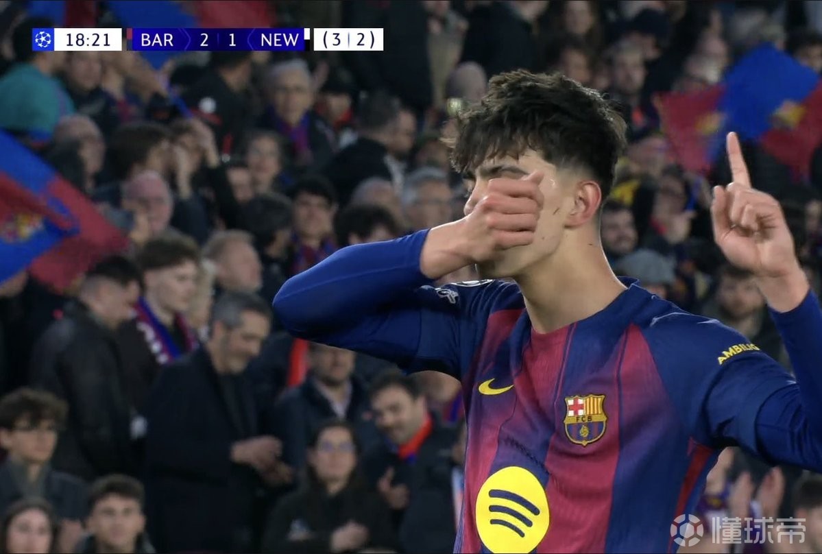 18岁296天，贝尔纳尔是欧冠淘汰赛进球第三年轻的巴萨球员