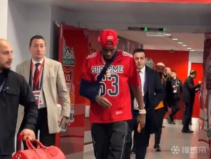 加拉塔萨雷官方：奥斯梅恩右前臂骨折，是否手术将评估后决定