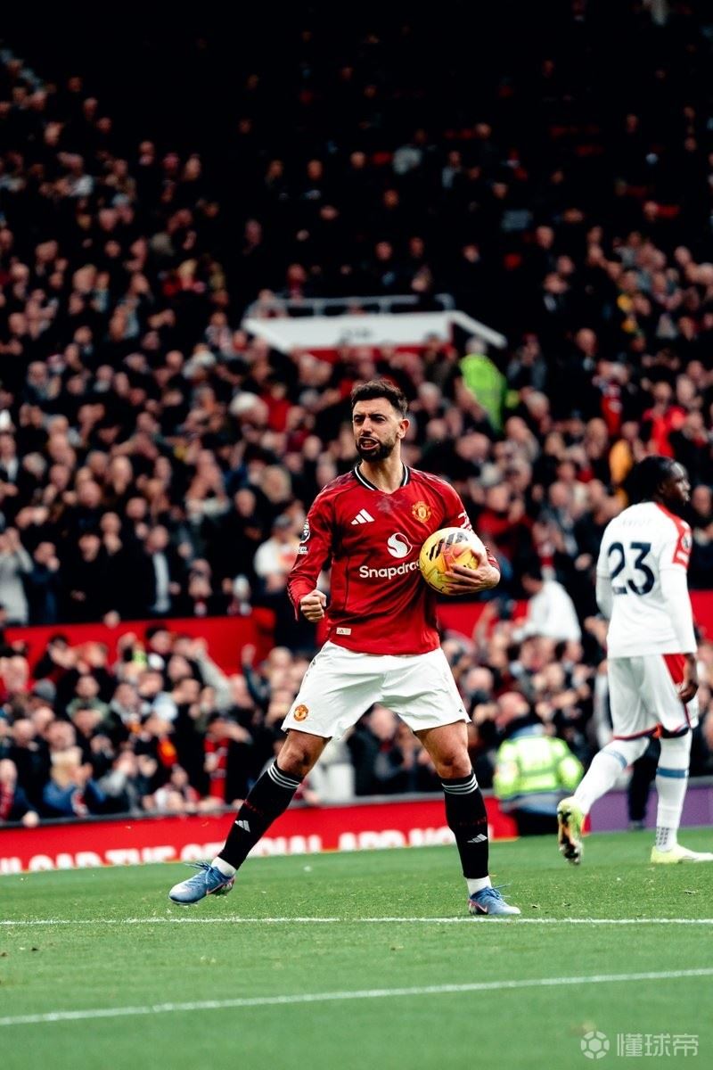 邮报：若B费留队，曼联可能需要提供一份小幅涨薪的新合同