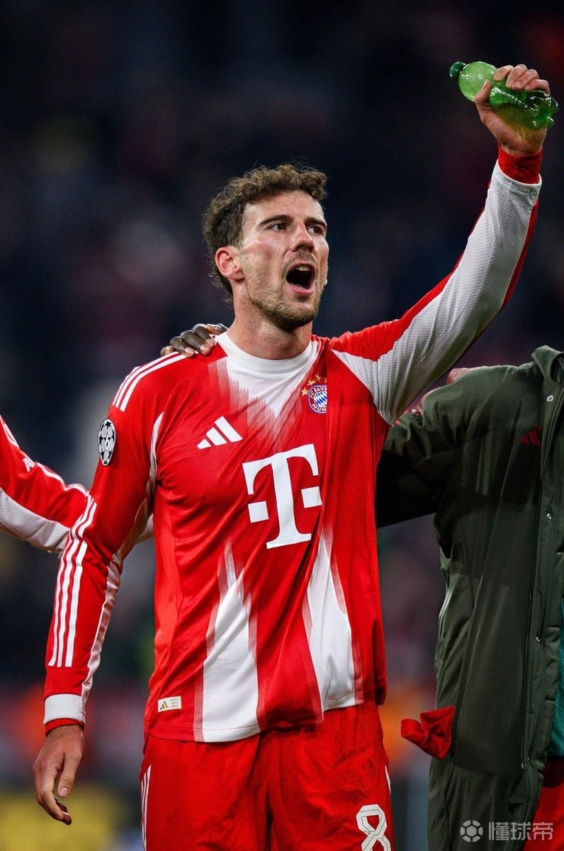 里程碑，格雷茨卡完成拜仁生涯第300次出场